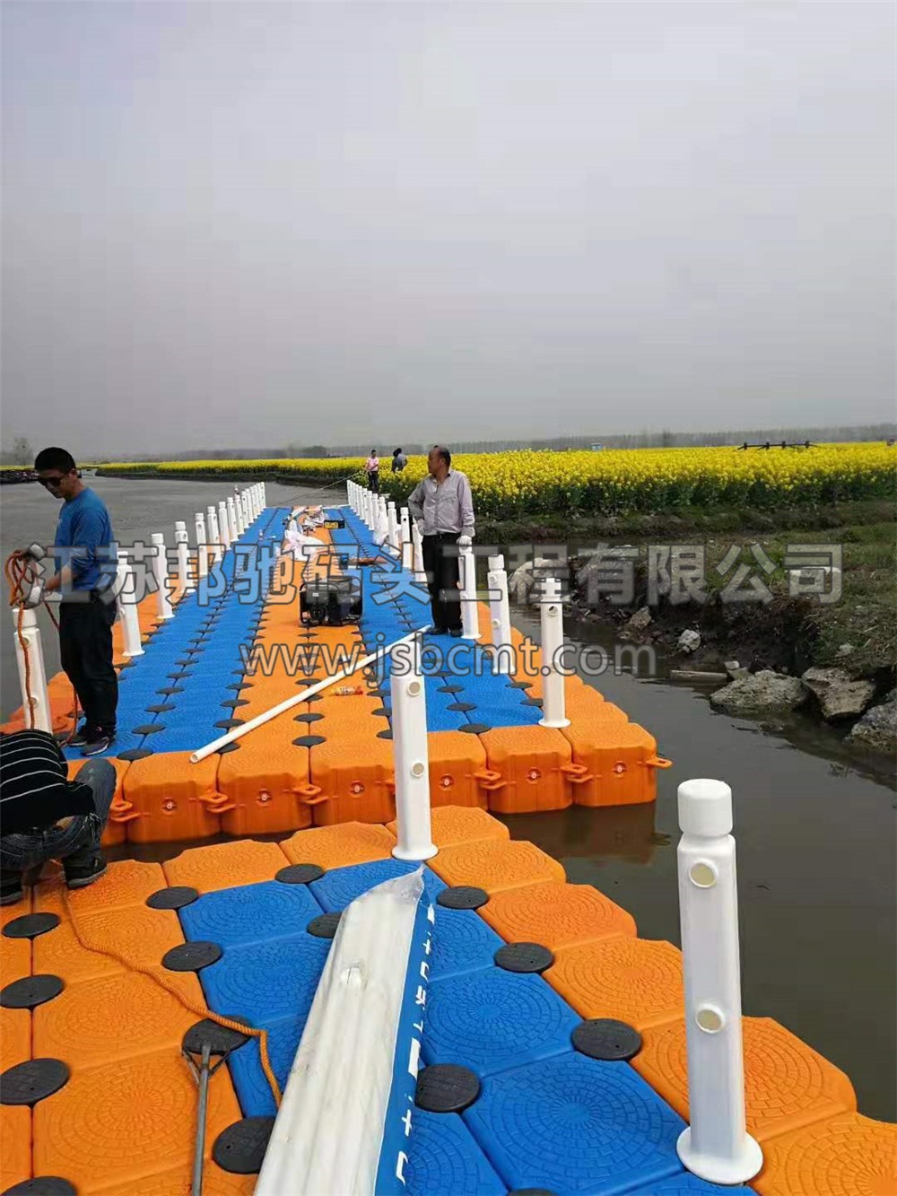 江苏兴化景区浮桥